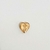 Pingente de coração com design de menina em baixo relevo folheado a ouro 18k - comprar online