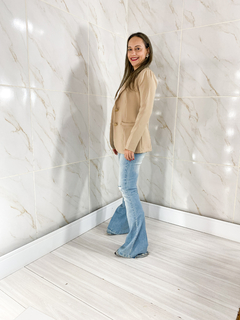 Blazer Feminino em Alfaiataria Lia Capuccino na internet