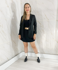 Blazer Feminino em Alfaiataria Lia Preto na internet