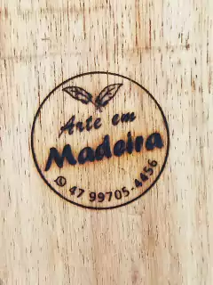 Arte em Madeira