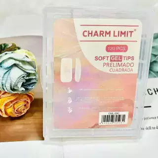 Tips prelimados cuadradas charm limit