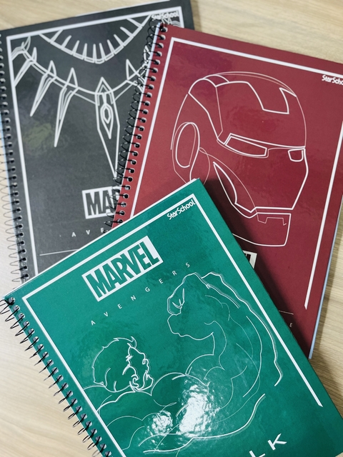 ￼Caderno Universitário Avengers Vingadores 1 matéria