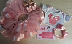 Kit saia de tule com bory temático e sapatinho bordado em perolas