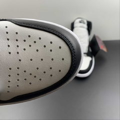 Jordan 1 Retro High 85 Black White na internet