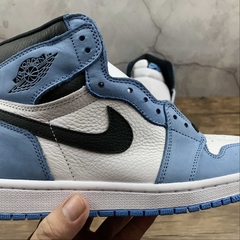 Jordan 1 Retro High White University Blue Black na internet