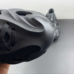 adidas adiFOM Q Black Carbon na internet