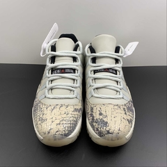 Imagem do Jordan 11 Retro Low Snake Light Bone