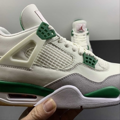 Jordan 4 Retro SB Pine Green - Born Sneakers