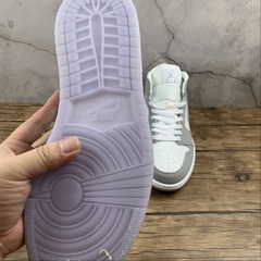Imagem do Jordan 1 Mid Wolf Grey Aluminum