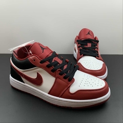 Jordan 1 Low Bulls na internet