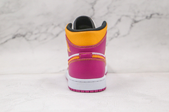Jordan 1 Mid Dia de los Muertos na internet