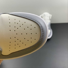 Jordan 1 Mid Stealth na internet