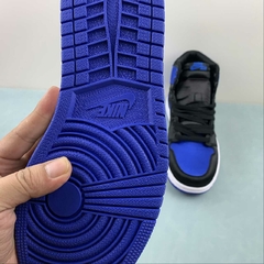 Imagem do Jordan 1 Retro High Satin Royal