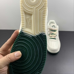 Imagem do Nike Air Force 1 Low 07' Milwaukee Bucks Custom