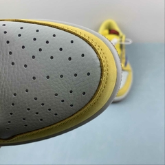 Jordan 1 Low OG Travis Scott Canary na internet