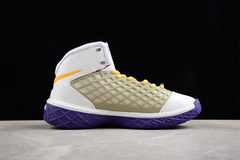 Nike Kobe 3 Lakers na internet