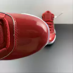 Jordan 11 Retro Win Like 96 na internet
