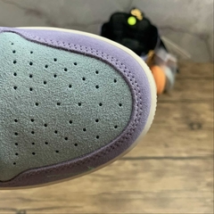 Jordan 1 High Switch Purple Pulse na internet