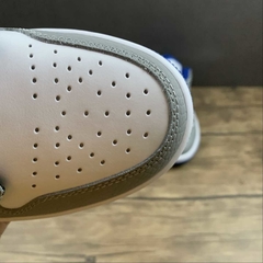 Jordan 1 Low True Blue na internet