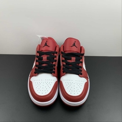 Imagem do Jordan 1 Low Bulls