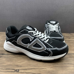 Sneaker Dior na internet
