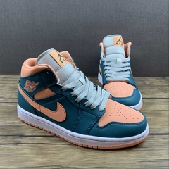 Jordan 1 Mid Dark Teal Green na internet