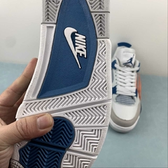 Imagem do Jordan 4 Military Blue