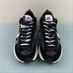 Nike Vaporwaffle sacai Black White Gum - loja online