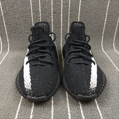 Imagem do adidas Yeezy Boost 350 V2 Core Black White
