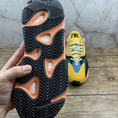 Imagem do adidas Yeezy Boost 700 Sun