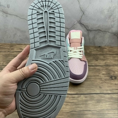 Imagem do Jordan 1 Low Easter