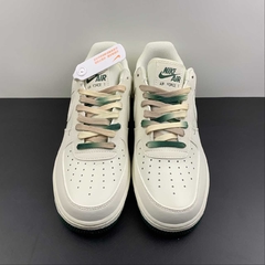 Imagem do Nike Air Force 1 Low 07' Milwaukee Bucks Custom
