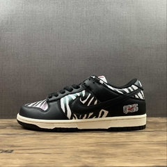 Nike SB Dunk Low Quartersnacks Zebra