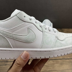 Jordan 1 Low Triple White - Born Sneakers