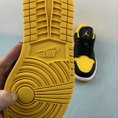 Imagem do Jordan 1 Low Yellow Ochre