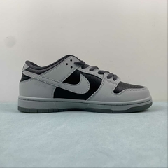 Nike SB Dunk Low Atlas 35MM Grey - comprar online