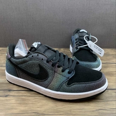 Jordan 1 Low Chameleon na internet