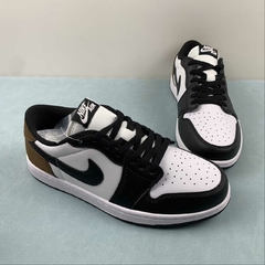 Jordan 1 Low OG Mocha na internet