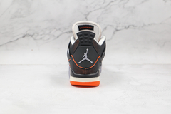 Jordan 4 Retro Starfish na internet
