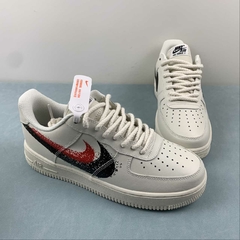 Nike Air Force 1 Low Spray Paint Swoosh na internet