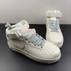 Nike Air Force 1 Mid Undefeated na internet