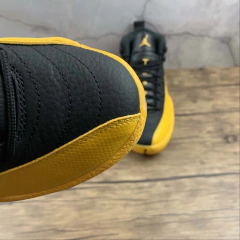 Jordan 12 Retro Black University Gold na internet