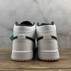 Jordan 1 Mid Arctic Orange - Born Sneakers