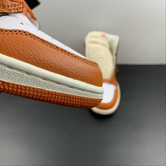 Jordan 1 Retro High Starfish - comprar online