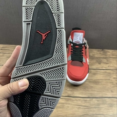 Imagem do Jordan 4 Retro Toro Bravo