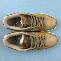 Imagem do Nike Dunk Low SE Teddy Bear Praline