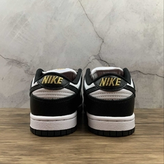 Nike SB Dunk Low Supreme Stars Black - Born Sneakers