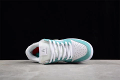 Imagem do Nike SB Dunk Low April Skateboards