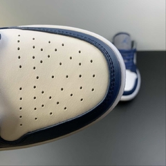 Jordan 1 Low True Blue na internet