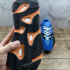 Imagem do adidas Yeezy Boost 700 Bright Blue